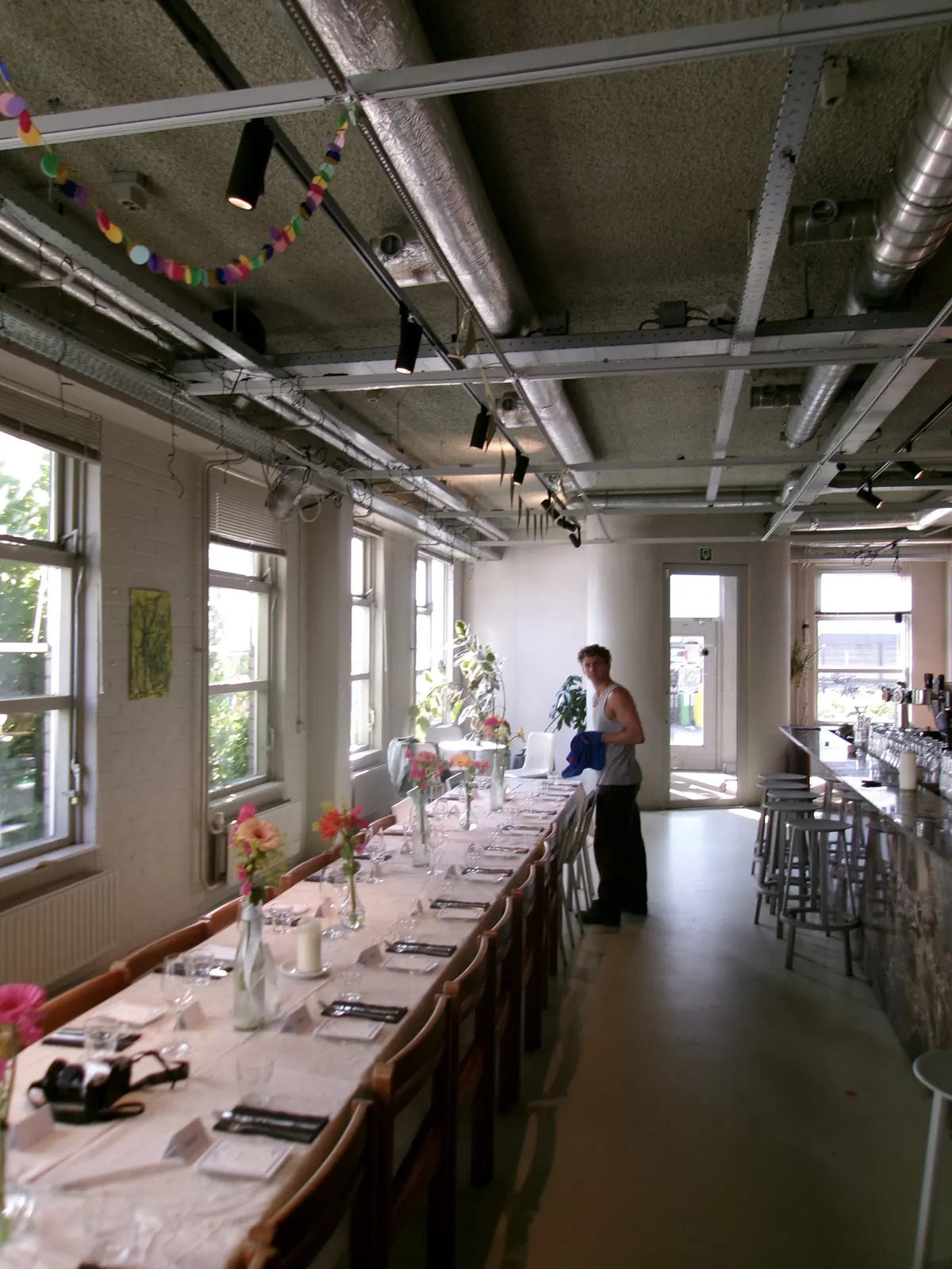 Tafel bij de ramen, Borisov Amsterdam